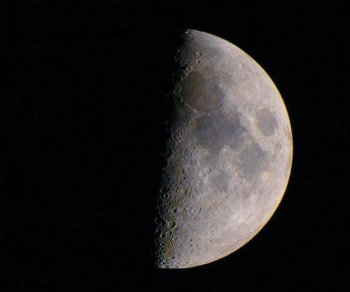 De maan 04-05-2025